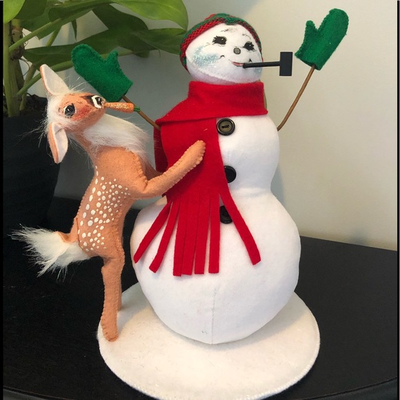 Annalee Snowman and deer